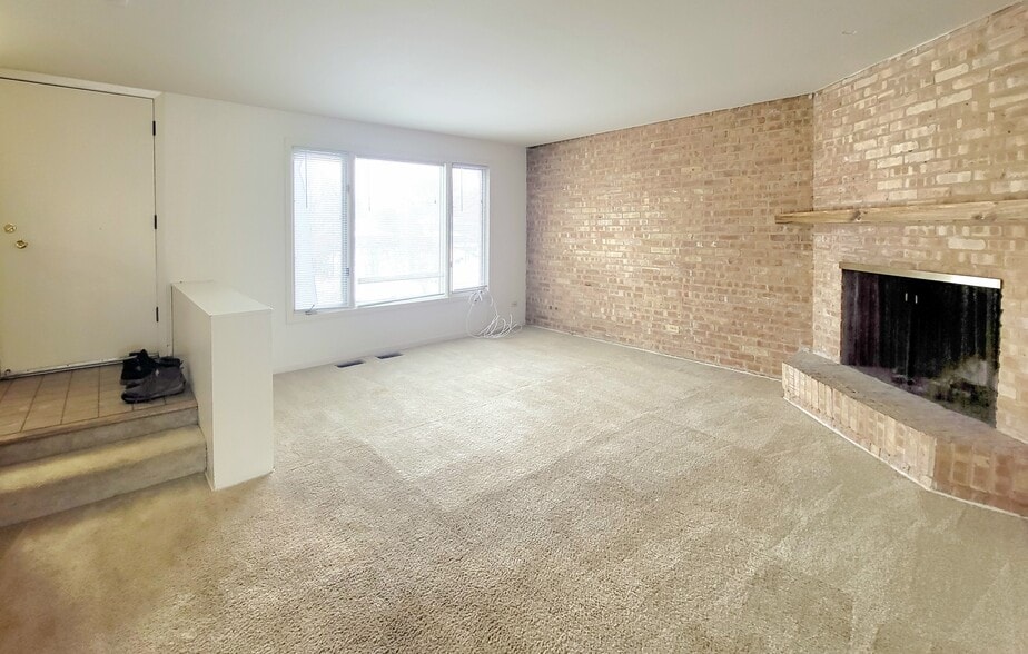 Building Photo - 712 Concord Ln