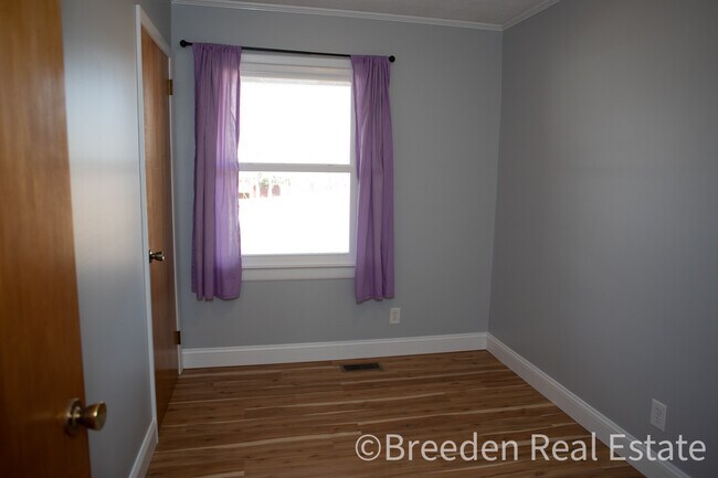 Building Photo - 4393 R L Hildebran Dr