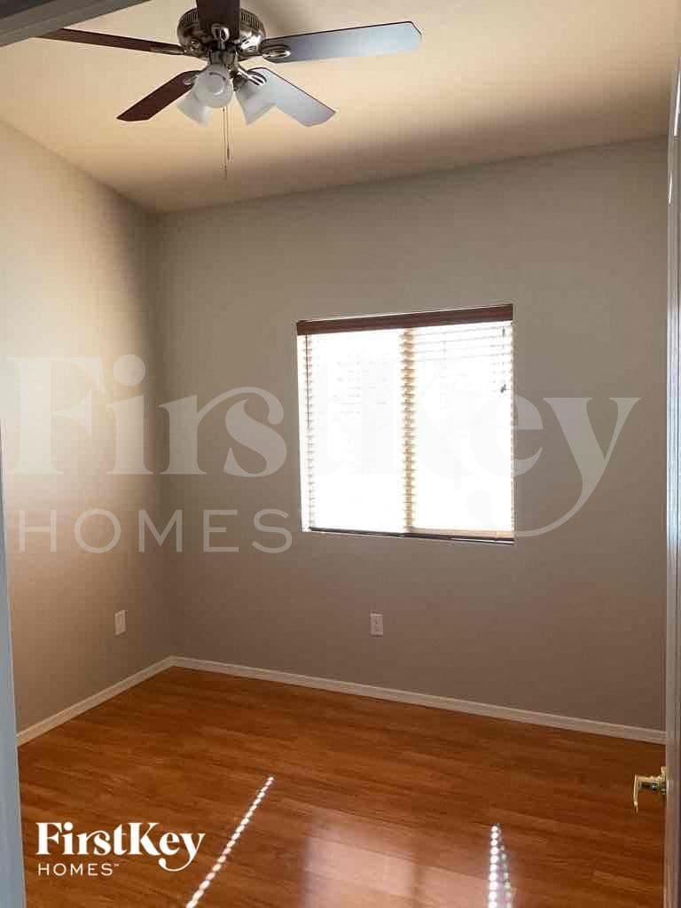 Building Photo - 7718 W Sombrero View Ln