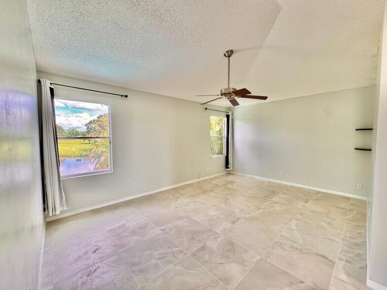 Building Photo - 2698 Linkside Dr