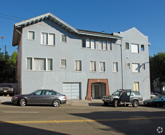 Building Photo - 1870 Fulton St