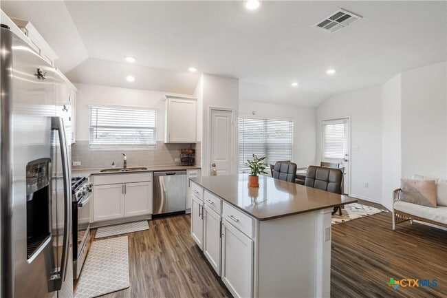 Building Photo - 107 Isaac Millsaps Trl