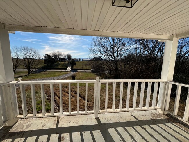 Building Photo - Single Family 3 bedroom 1 bathroom