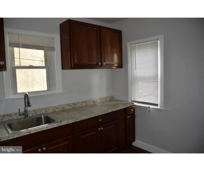 Building Photo - 4004 Belvieu Ave