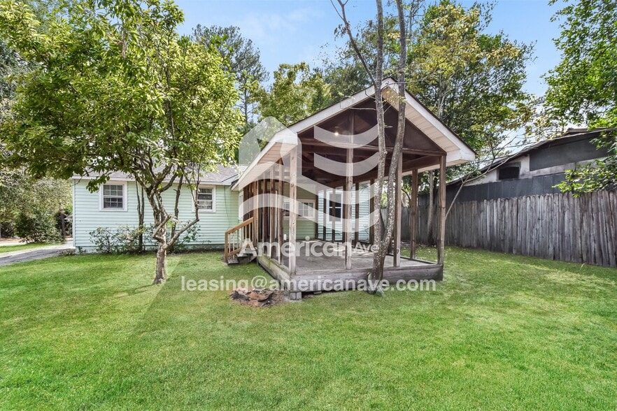 Building Photo - 4011 S Beltline Blvd