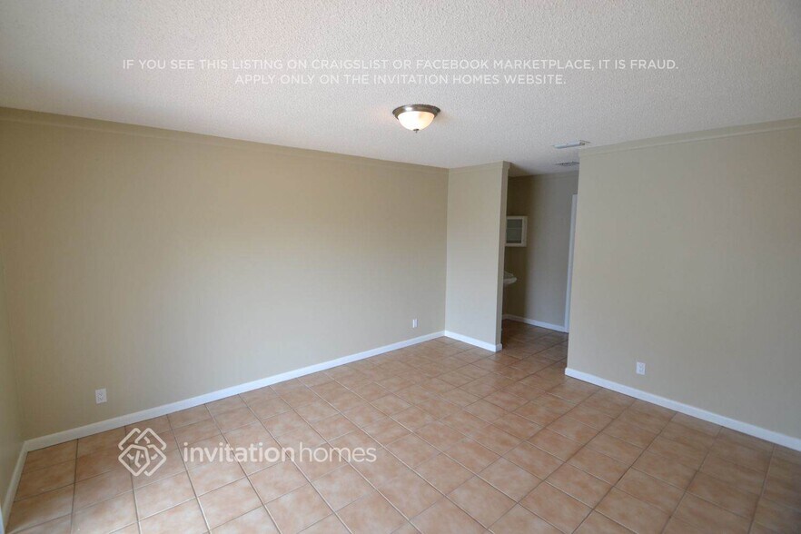 Building Photo - 132 La Mancha Ave