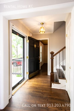 Building Photo - 8541 High Dr