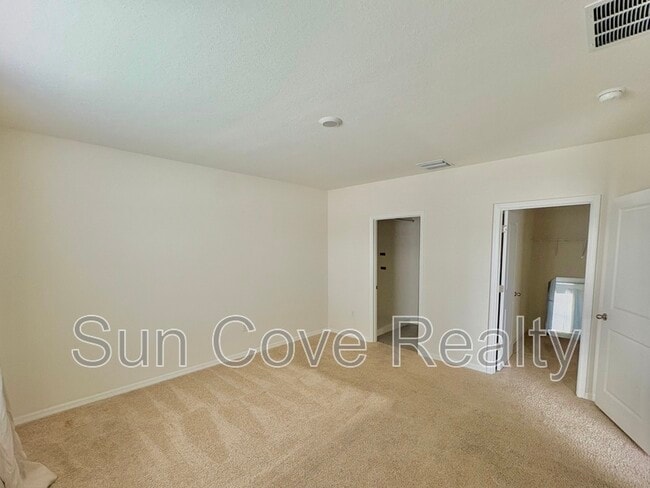 Building Photo - 3180 Suncoast Plains Dr