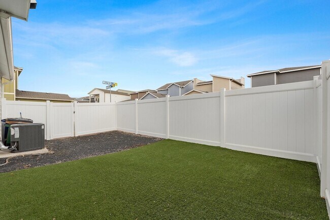 Building Photo - 7814 Wilfred Dr