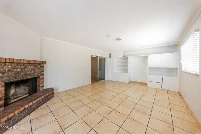 Building Photo - 5514 W Monterosa St