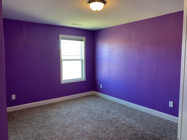 Building Photo - Whitsett / Brghtwood Farms