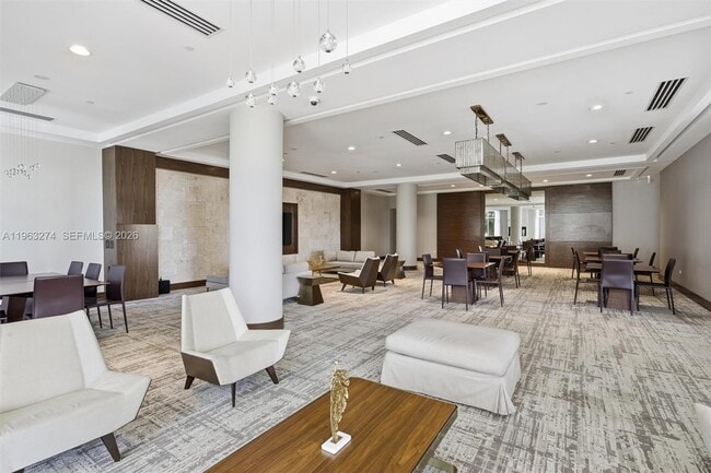 Building Photo - 801 Brickell Key Blvd