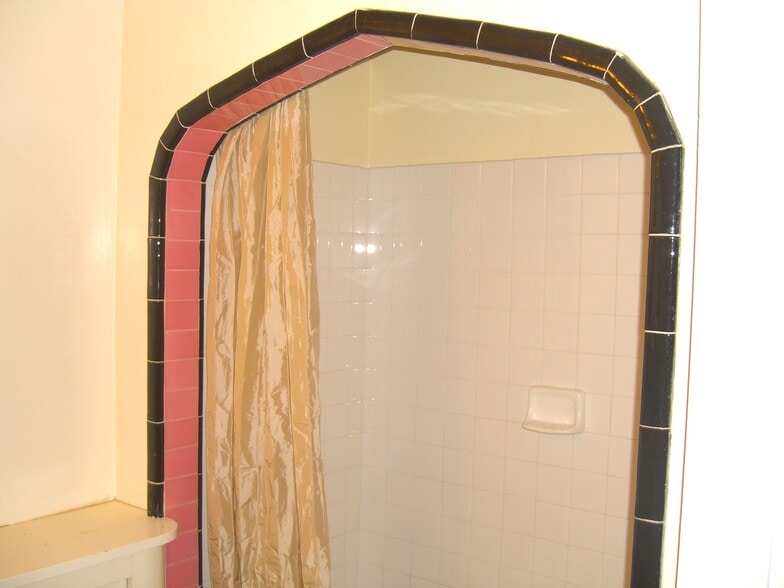 Building Photo - 46 San Clemente St