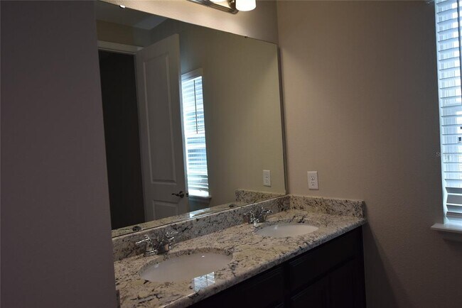 Building Photo - 7067 Carrickbend Ln