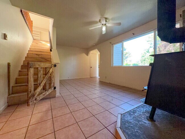Building Photo - No HOA!