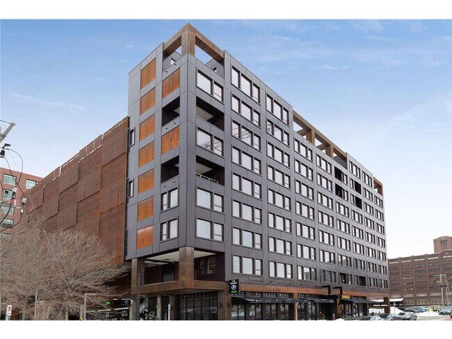 Building Photo - 728 N 3rd St