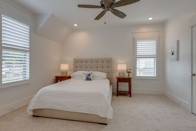 Building Photo - Franklin Home For Lease