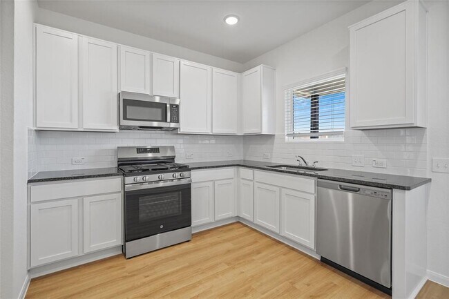 Building Photo - 4319 Maple Root Ln