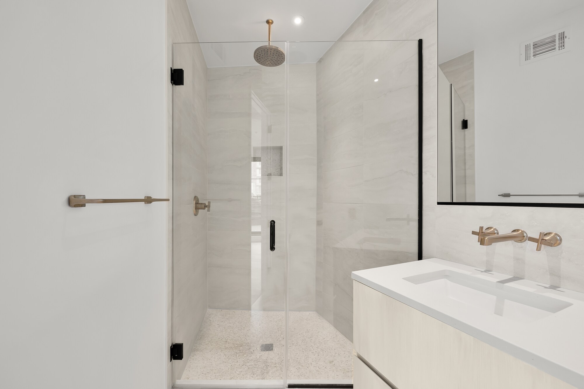 Building Photo - 1451 Maryland Ave NE