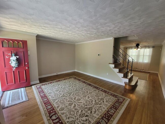 Building Photo - 8587 Morven Rd