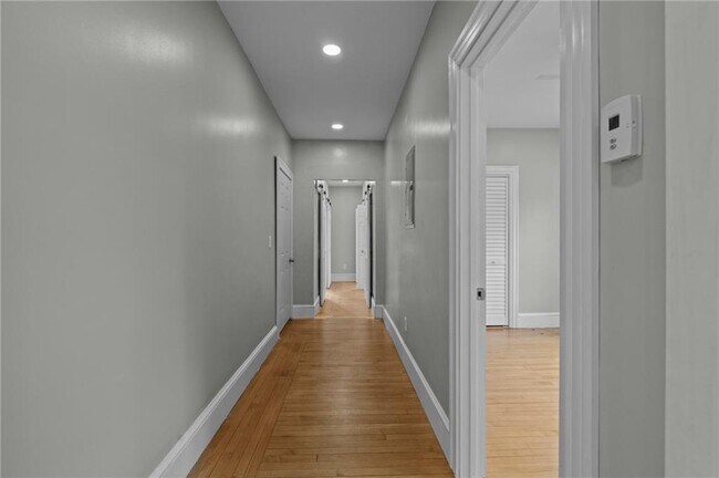 Building Photo - 17 Selkirk Rd
