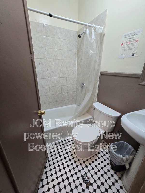 Building Photo - 185 Green St