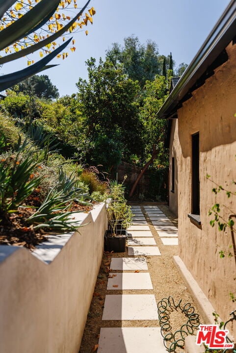 Building Photo - 1428 Holbrook St