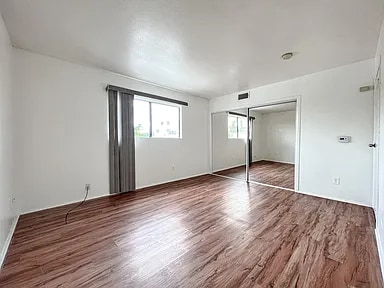 Building Photo - 14746 Delano St