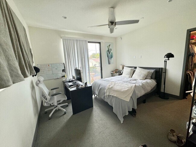 Building Photo - dun8385