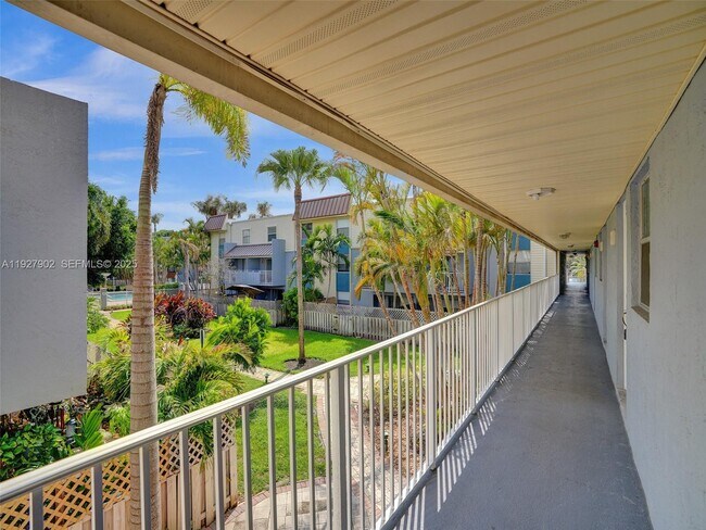 Building Photo - 4600 SW 67th Ave