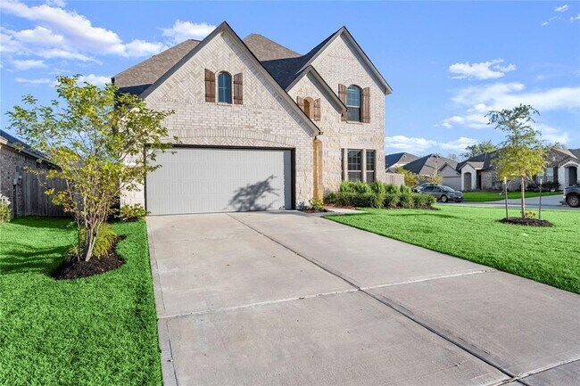 Building Photo - 17010 Bainham Forest Trl