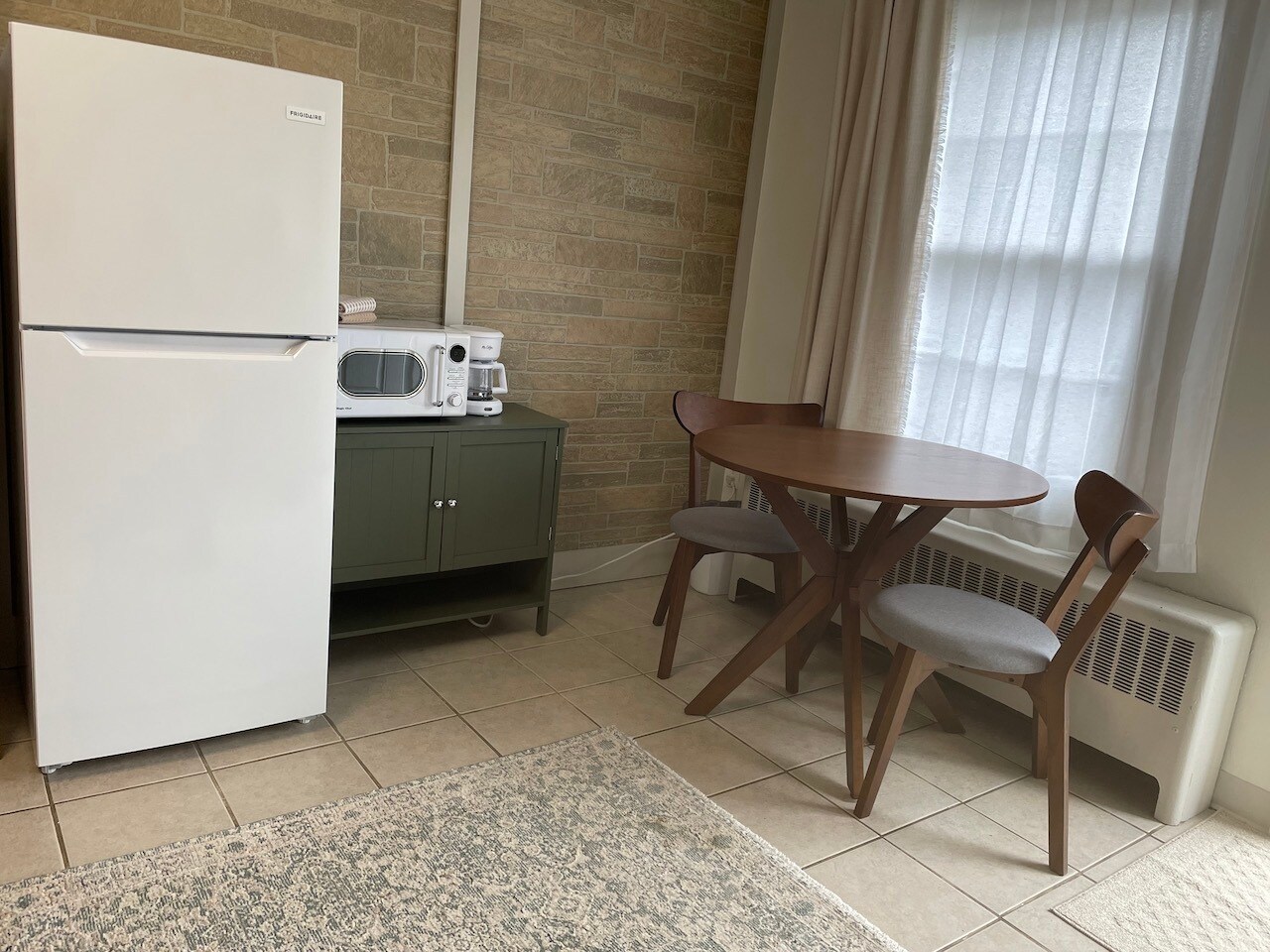 Building Photo - 107 Elyria St