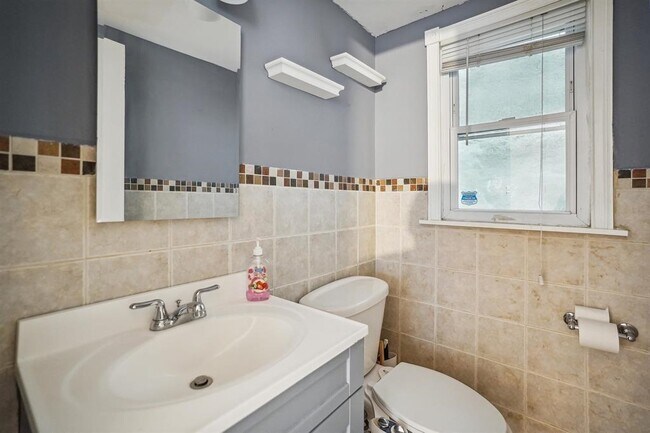 Building Photo - 292 New York Ave