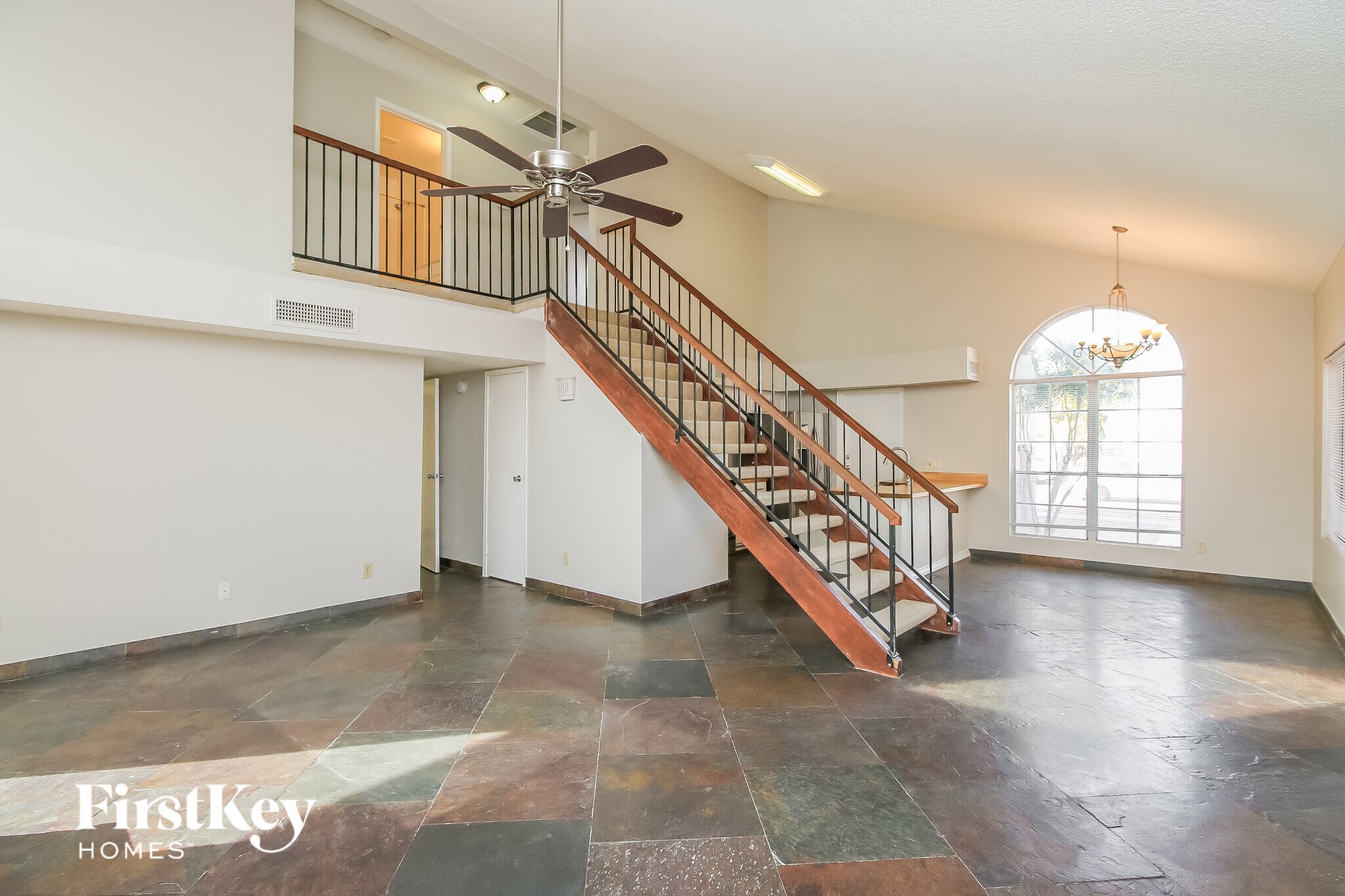 Building Photo - 3941 W Denver St