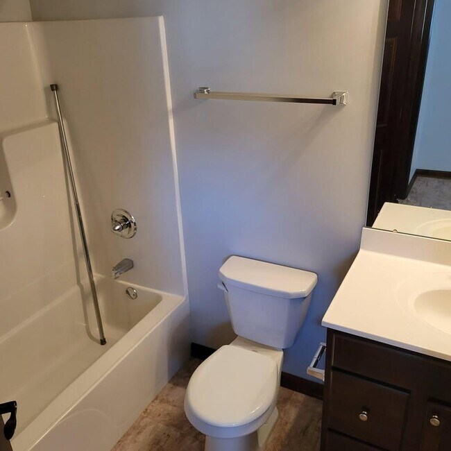 Building Photo - 3807 Windslow Dr