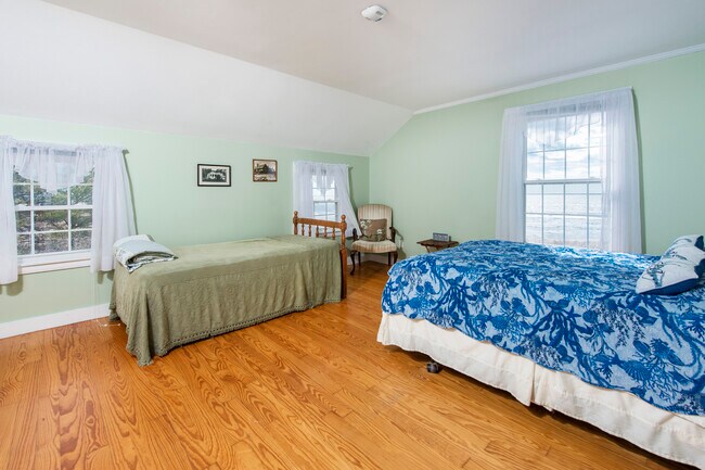 Building Photo - 22 Crescent Surf Rd