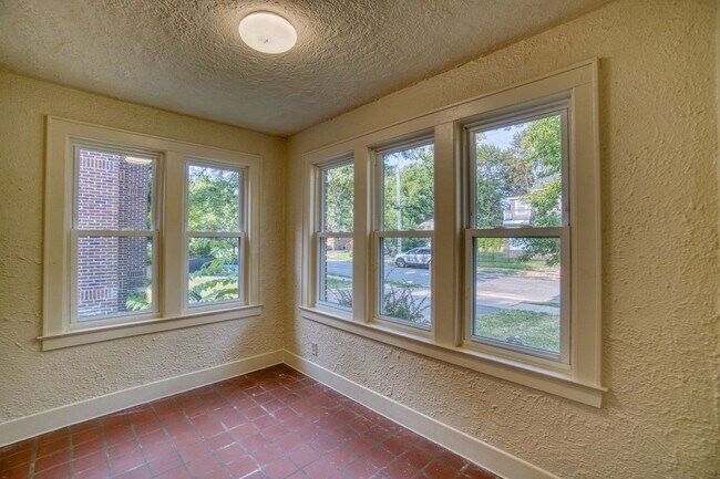 Building Photo - 400 Harvard Pl