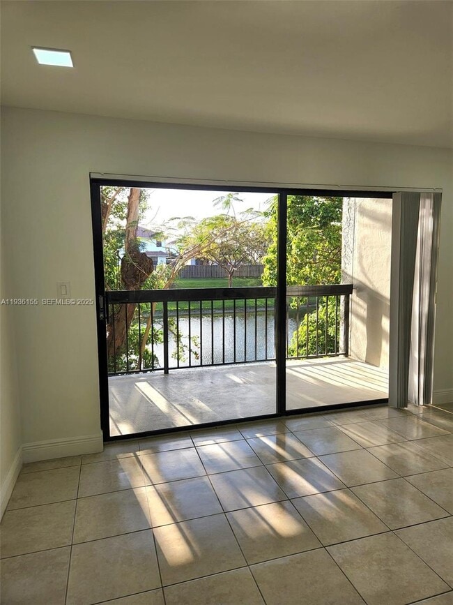 Building Photo - 10315 NW 9th St Cir