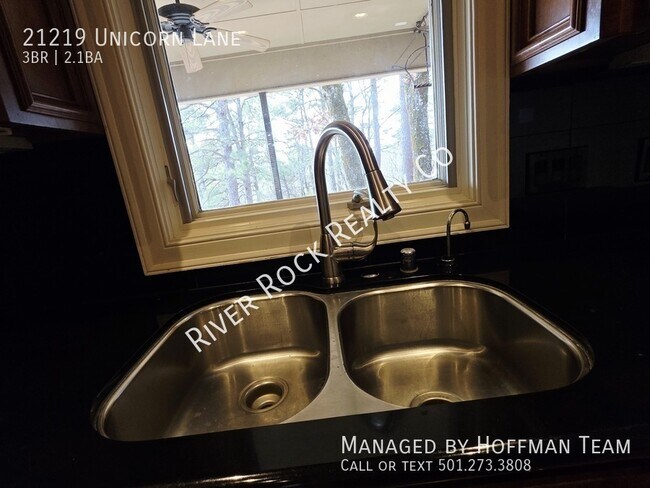 Building Photo - 21219 Unicorn Ln