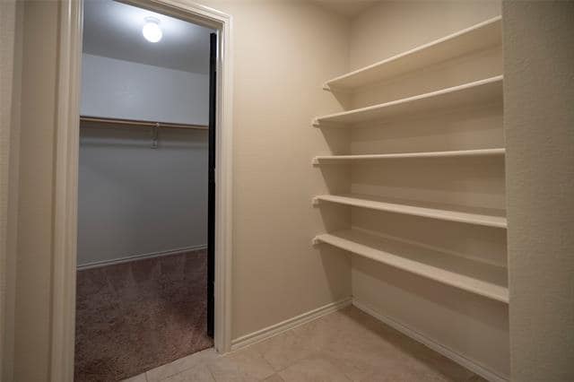 Building Photo - 1543 Meadowlake Dr