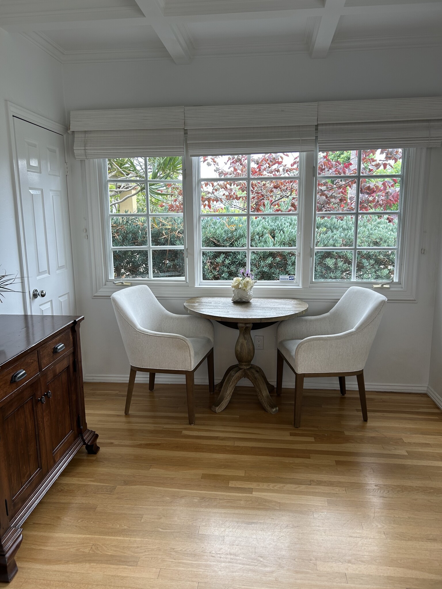 Sun-room - 5537 Bellevue Ave
