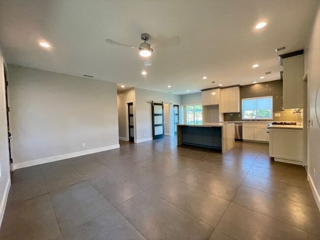 Building Photo - Gorgeous Home In Blossom Valley Home with ...