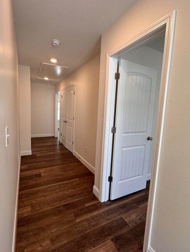 Building Photo - TRAVELERS REST RENTAL ALERT!