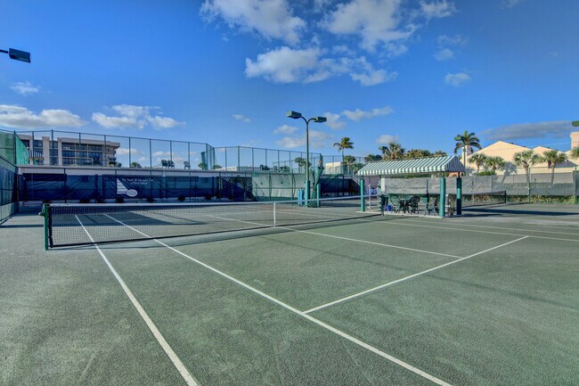 Building Photo - 2701 N Ocean Blvd
