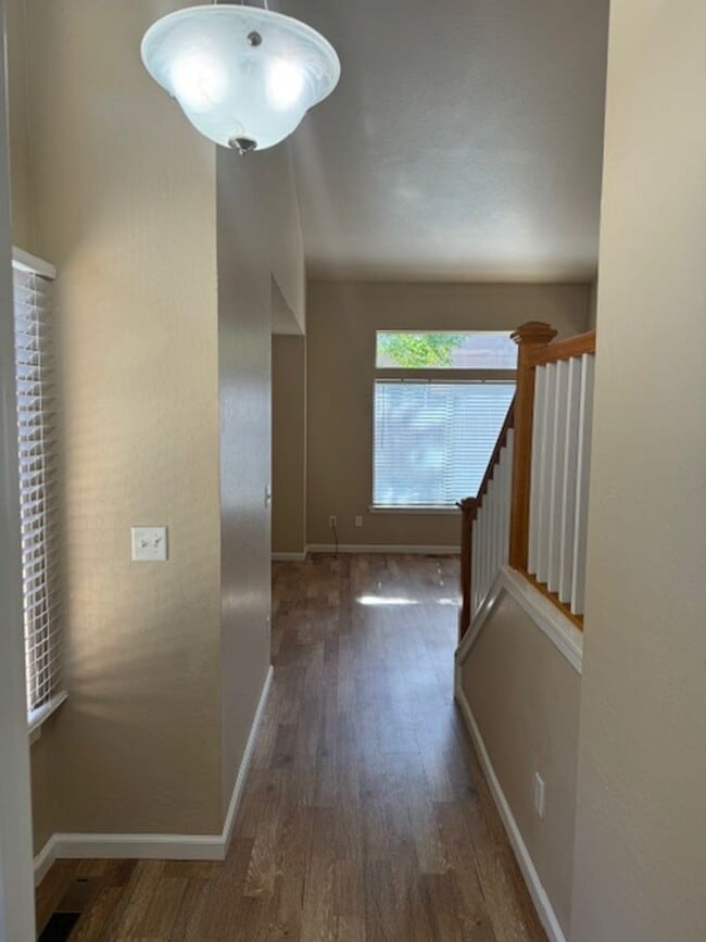Building Photo - COME HOME TO COMFORT TO THIS 3 BEDROOM HOME IN A QUIET, TRANQUIL NEIGHBORHOOD