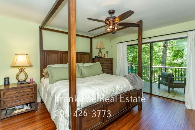 Building Photo - Charming 3-Bedroom Condominium in Birmingham!