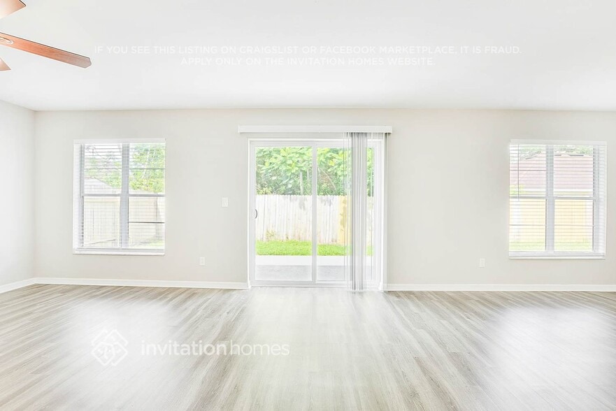 Building Photo - 408 Martigues Dr