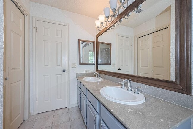 Building Photo - 3614 Bee Bayou Ln