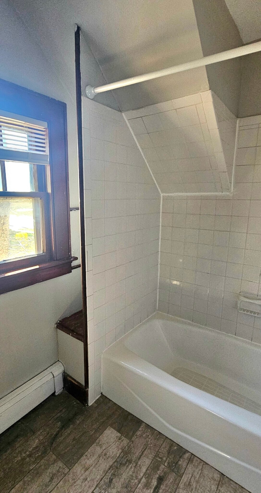 Building Photo - 235 Foxon Rd