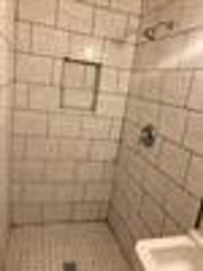 Building Photo - 2408 Lake Air Dr